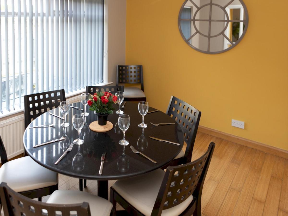 Pass The Keys Amazing 4 Bedroom Property- Hot Tub & Sea Views 스카버러 외부 사진