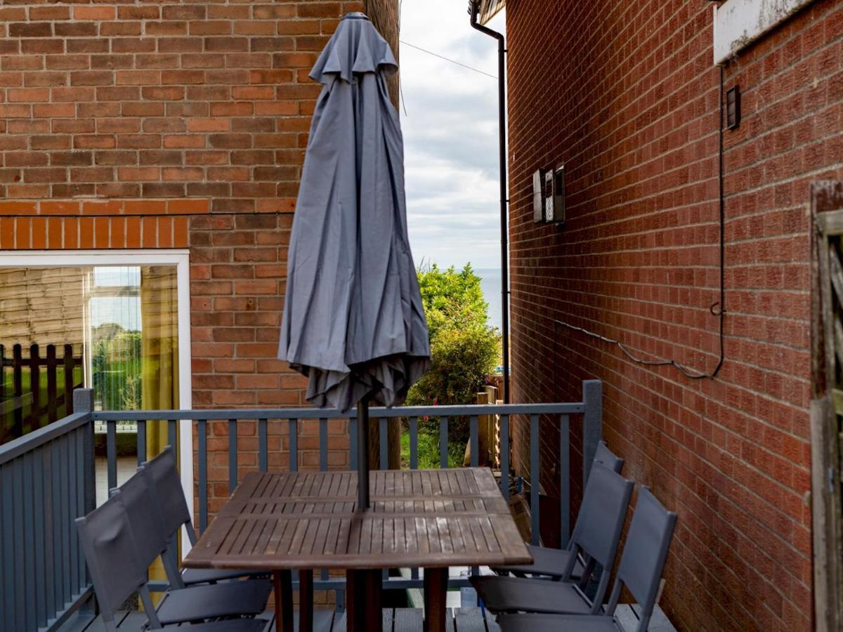 Pass The Keys Amazing 4 Bedroom Property- Hot Tub & Sea Views 스카버러 외부 사진