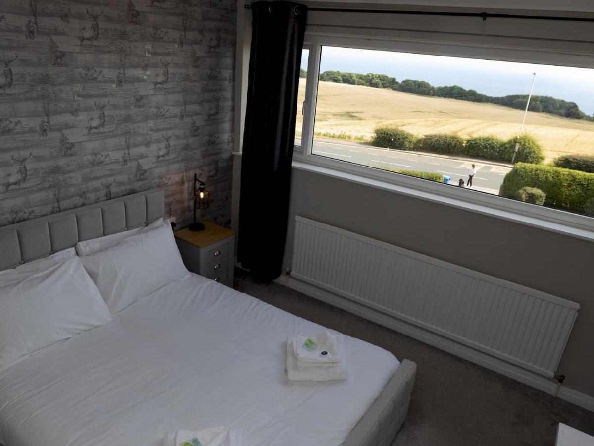 Pass The Keys Amazing 4 Bedroom Property- Hot Tub & Sea Views 스카버러 외부 사진