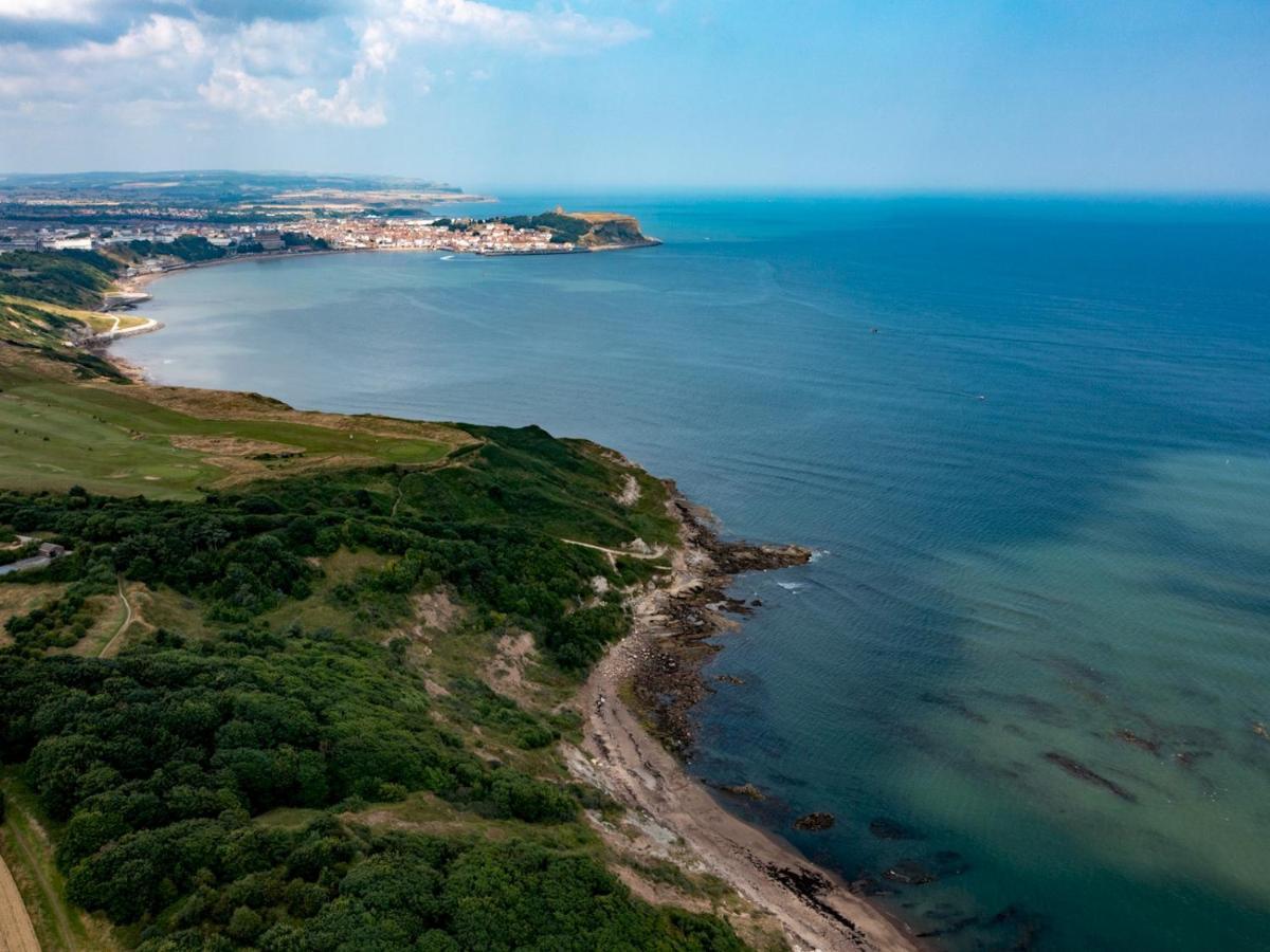 Pass The Keys Amazing 4 Bedroom Property- Hot Tub & Sea Views 스카버러 외부 사진