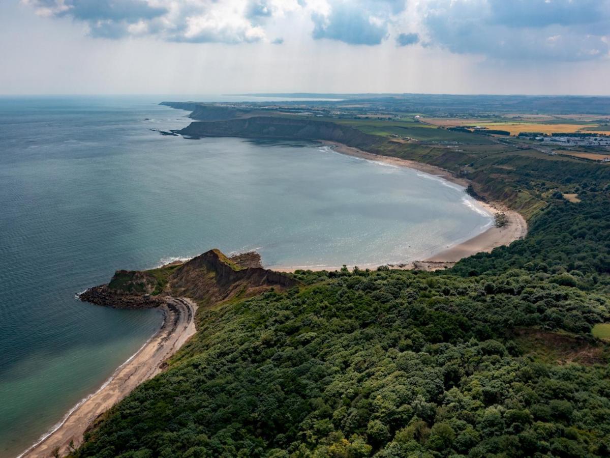 Pass The Keys Amazing 4 Bedroom Property- Hot Tub & Sea Views 스카버러 외부 사진