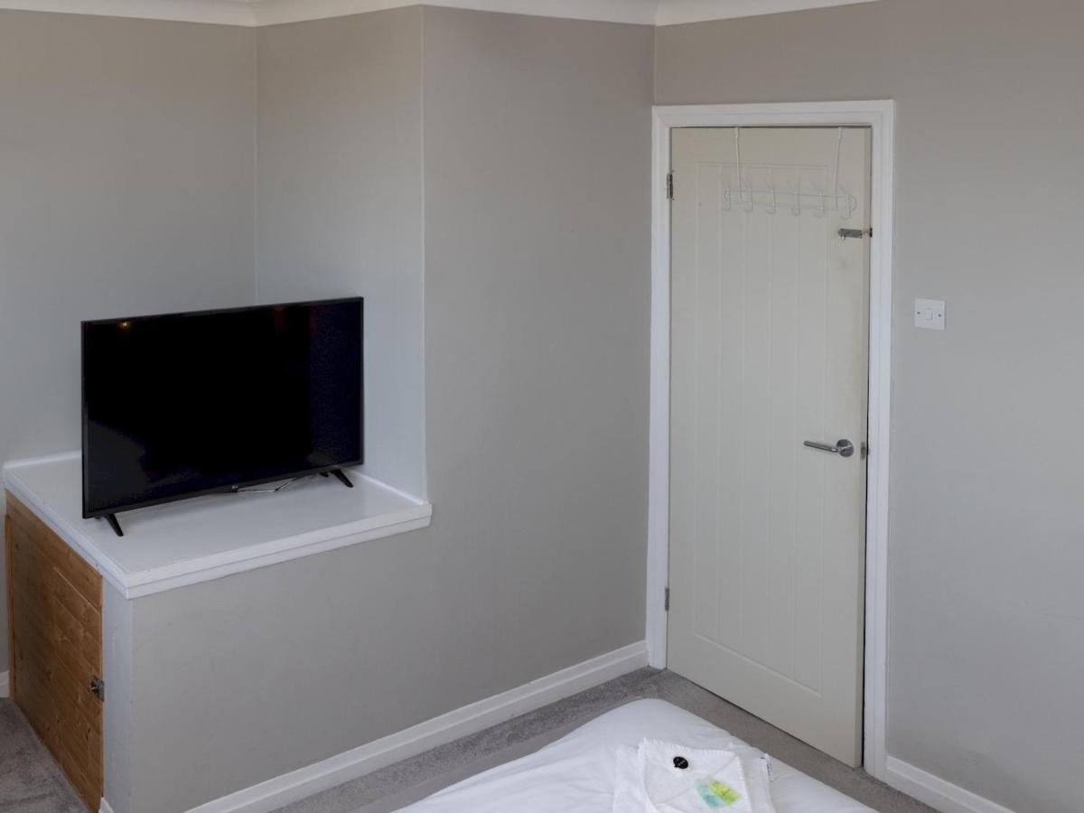 Pass The Keys Amazing 4 Bedroom Property- Hot Tub & Sea Views 스카버러 외부 사진